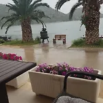 Apartment An Der Kueste Fuer 2 Personen By Interhome Ploce (Dubrovnik-Neretva)