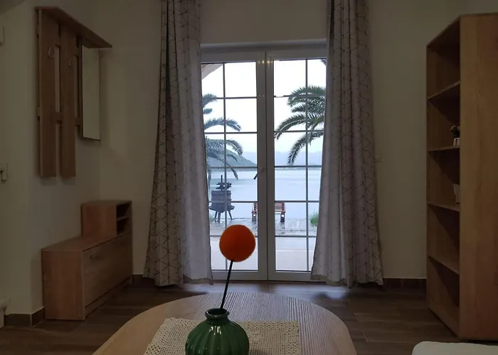Apartment An Der Kueste Fuer 2 Personen By Interhome Ploce (Dubrovnik-Neretva)