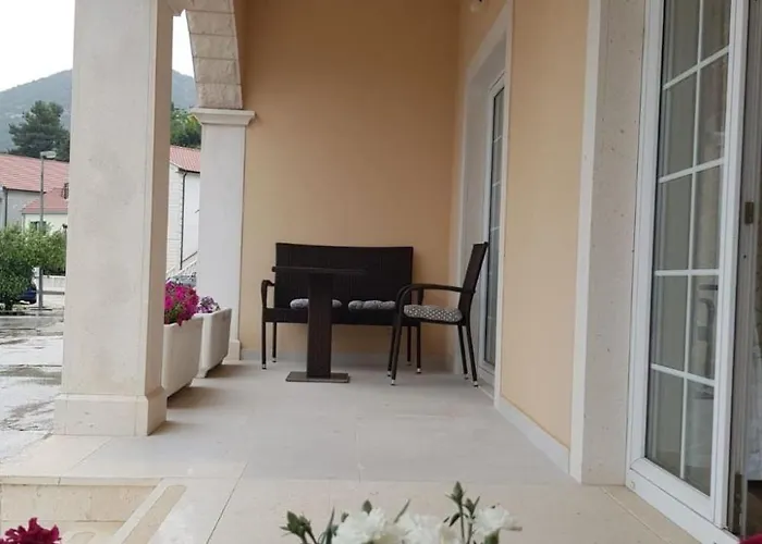 Apartment An Der Kueste Fuer 2 Personen By Interhome Ploce (Dubrovnik-Neretva)